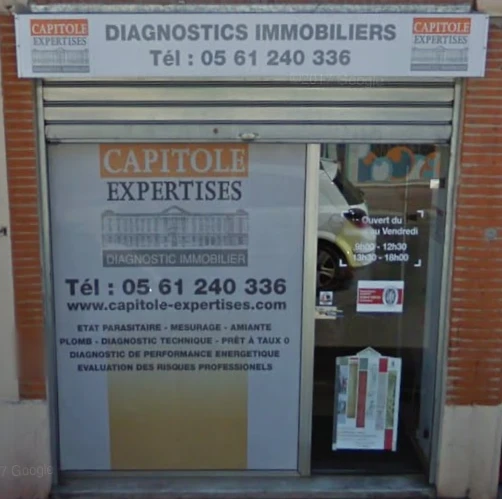 Devanture du cabinet Capitole Expertises, 89 avenue Jean Rieux à Toulouse : enseigne « Diagnostics immobiliers » au-dessus d'une vitrine aux couleurs du cabinet.